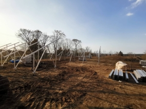 階上町山舘前案件、架台設置開始