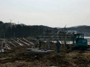新郷村案件A区画、架台設置開始